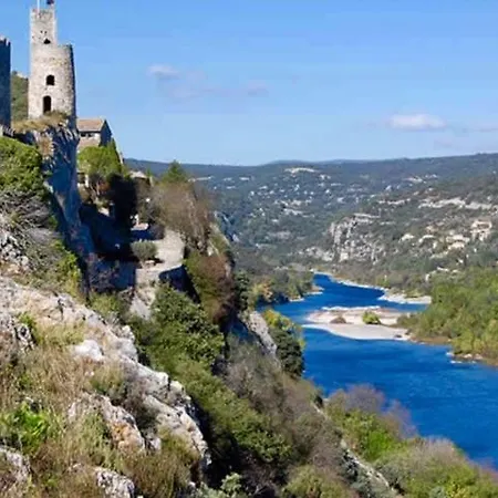Chateau Martin * Saint-Martin-dʼArdèche